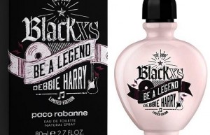 Debbie Harry est l'égérie du parfum Black XS : Be a Legend
