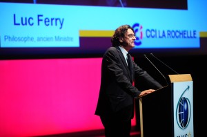 Conférence de Luc Ferry sur l'avenir et la réussite pour les 25 ans de l'ESC La Rochelle via Brand and Celebrities