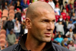 Zinedine Zidane joue pour Z