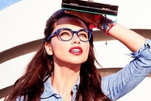 Adriana Lima en campagne pour Vogue Eyewear