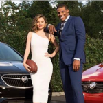 Miranda Kerr et Cam Newton dans la publicité de Buick pour le Super Bowl