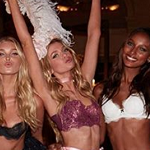 Martha Hunt, Lais Ribeiro, Lily Aldridge et Alessandra Ambrosio défilent pour Victoria’s Secret