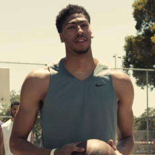 Nike sort sa nouvelle campagne "Short a guy"