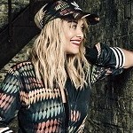 Rita Ora signe une nouvelle collection avec Adidas