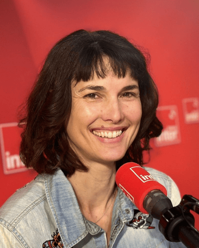 Portrait d'Églantine ÉMÉYÉ