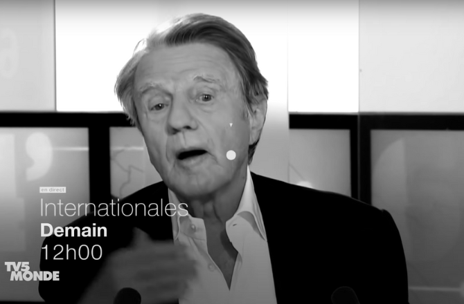 Intervention de Bernard KOUCHNER pour TV5 MONDE ©tv5monde