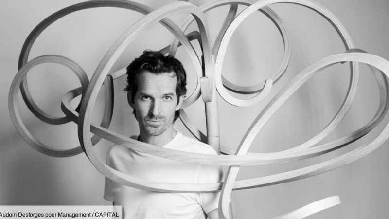 Mathieu LEHANNEUR avec un de ses designs ©audiondesforges