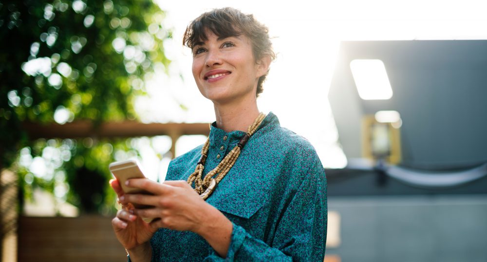 Bien choisir son réseau pour trouver des influenceurs digitaux - Simone ...