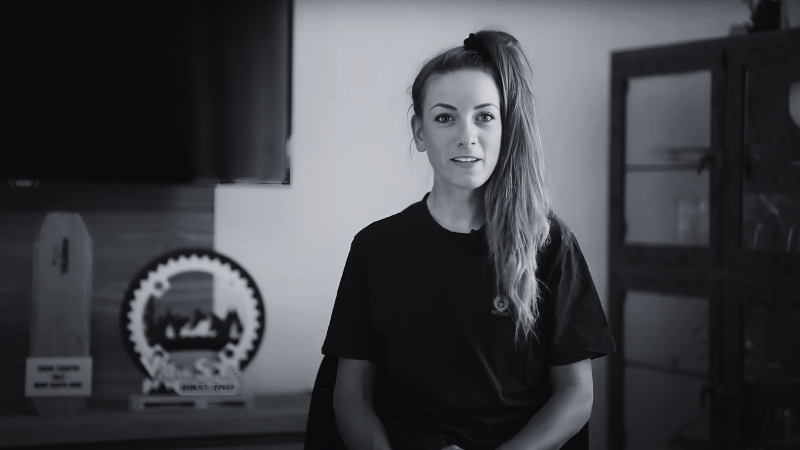 Intervention de Pauline FERRAND-PRÉVOT sur tout son pacours de cycliste ©INEOS Grenadiers