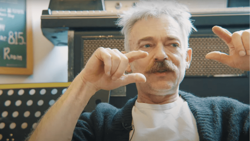 Intervention de Charles HAZLEWOOD à une interview