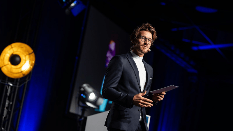 Jérémy CHARBONNEL anime un séminaire d'entreprise @LinkedIn/Jérémy CHARBONNEL