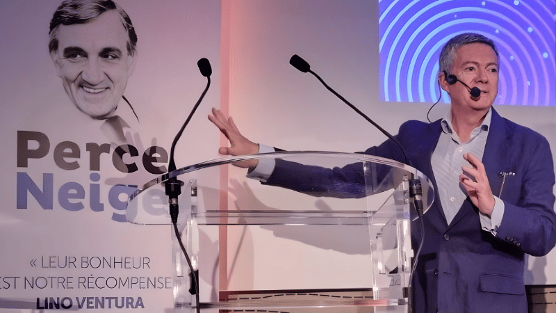 Jean-Claude DUROUSSEAUD anime le congrès Perce-Neige ©H.Bussy/Shifter production