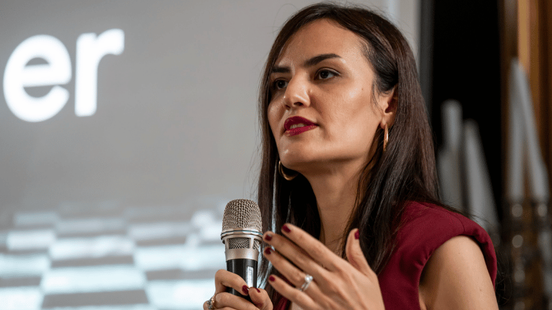 Intervention de  Mitra HEJAZIPOUR  lors d'une conférence